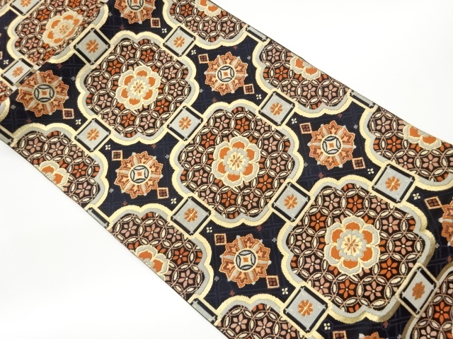 変わり蜀江華文模様織出し袋帯